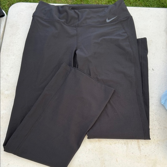 Nike Pants - Women’s Nike Black Dri-Fit Active Leggings